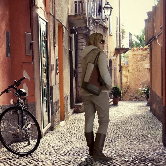 Reaction Kenneth Cole Greenwich Tote - Picture 2 of 7